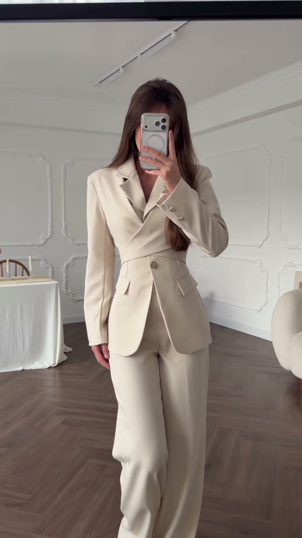 Opale beige - blazer ceinturé et pantalon large